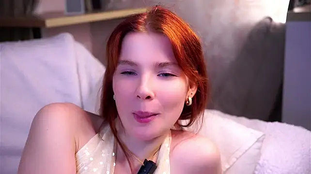 MerylBronston - Spanking myself like a bitch😏