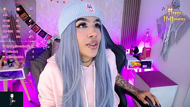 Raven_Wood - Hi rave, show feet 💕