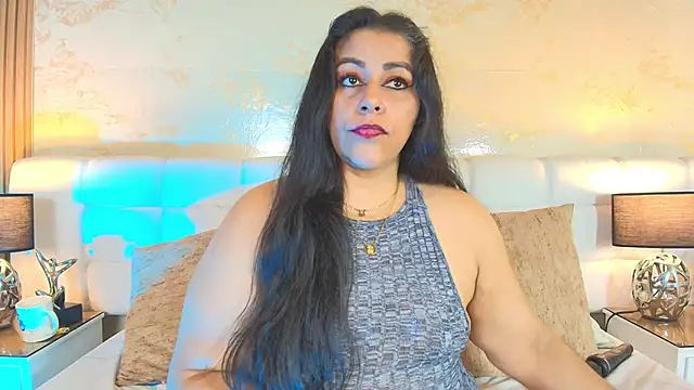SexxyPamela - TITY PLAY + ZOOM TITS 👅🥵