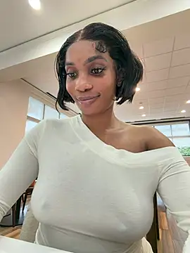 ___Nessa - Public naked Run&Squirt public