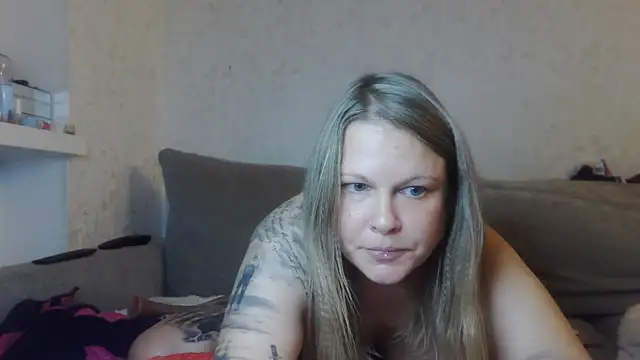 Lina_Squirts - Bath in squirt, LT video