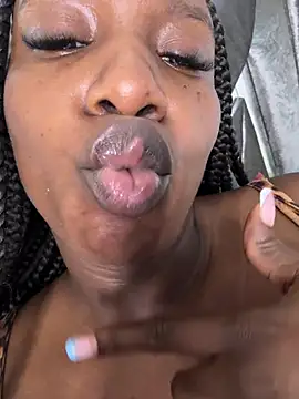 Dulceyesi - Slap pussy + spit 🤤