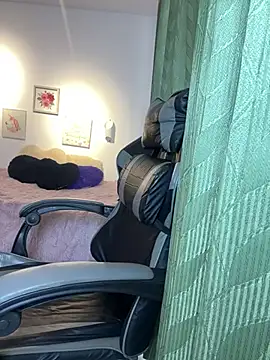 Amatista_fire6 - SPANKING ON MY BUTT WITH LOTS OF OIL
