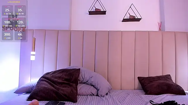 Brianna_monroe - TITS OUT & PLAY NIPPLES 🔥
