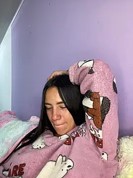 Marianahb-e - Flash pussy open