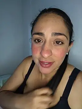 Pamela_sa - 1 min pinzar pezones