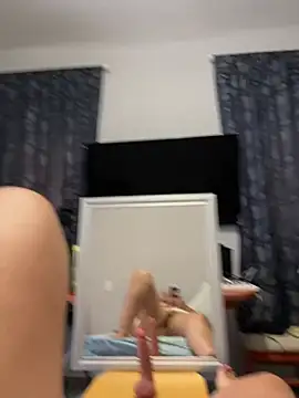 LatinaCalienteMilf - Squirt in your face !