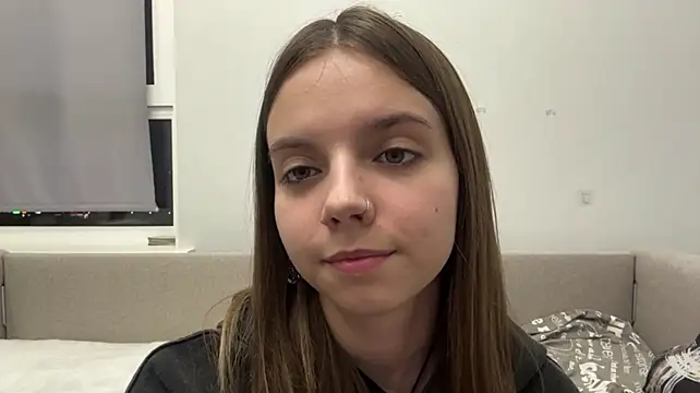 LisaPorse - show belly + cute wink