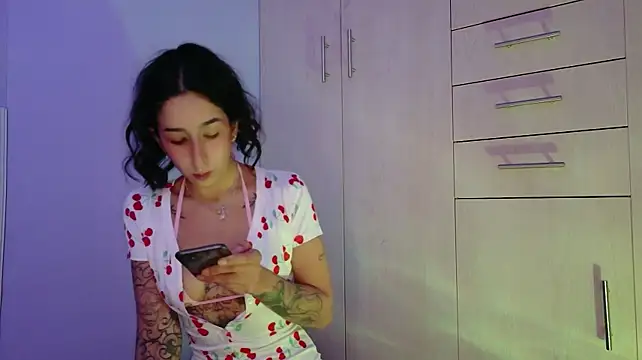 Mia-Wilde-18 - a challenge chosen by the chat❤️‍🔥