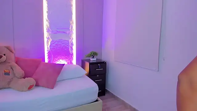 Isabella_florez - finguer in my asshole.