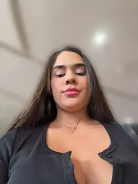 BellaLeclair_