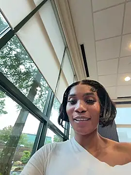 ___Nessa - Public naked Run&Squirt public