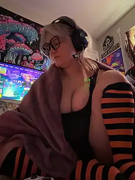 Cutiepiespanks - 🫧🧼Shower Get Me Soaked🧼🫧