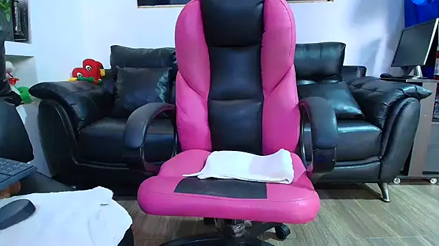 MeganMilF2 - Enjoy my dildo in my pussy