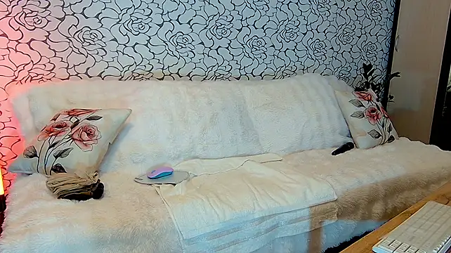 KimPolloc - Upskirt cam on floor