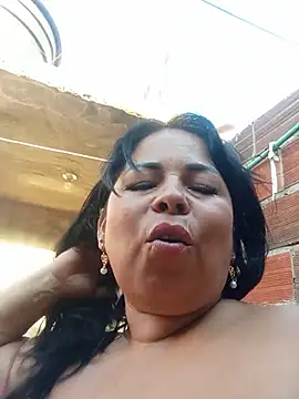 Mother-Big-tits - All naked+ masturbación