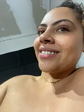 Chloe_Leaozinho - Lush no cuzinho + controle