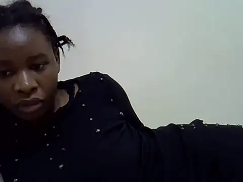 Malia001 - fingering until i squirt