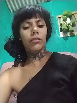 Majo_Ferrer - Playing in the shower