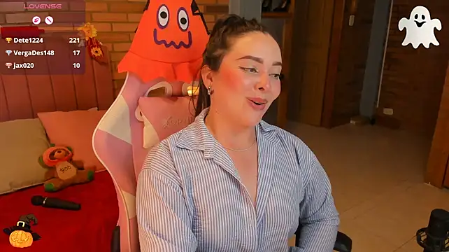 Amaia_monet - Bend over and spank your ass 🔥