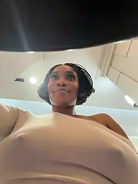 ___Nessa - Public naked Run&Squirt public