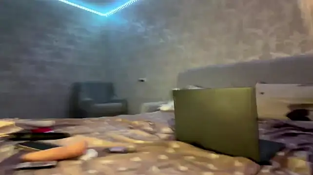 DeliciaBagnoli - flrsh boobs