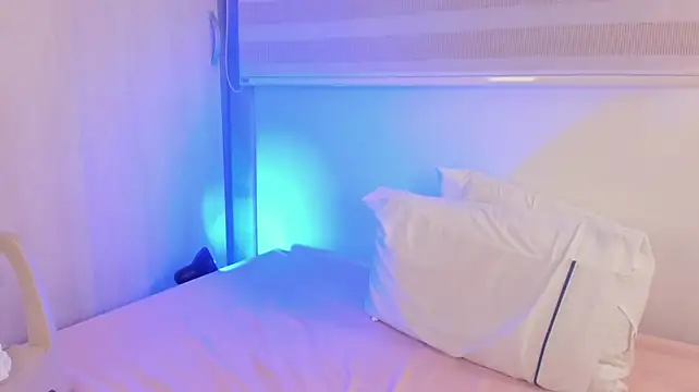 Miaa_daniels - ride dildo in my pussy
