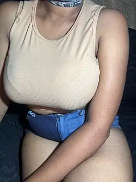 Tanasha - Ht one nipple touch