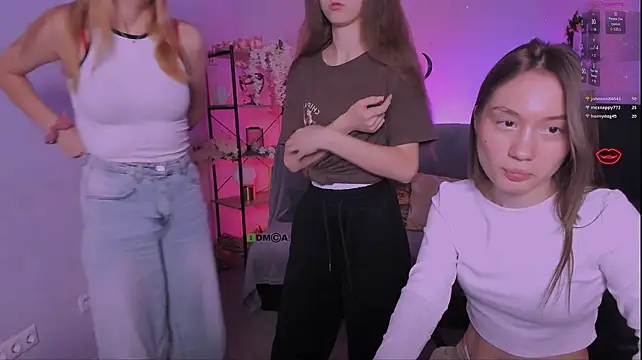 Rebecca_smile - show ass