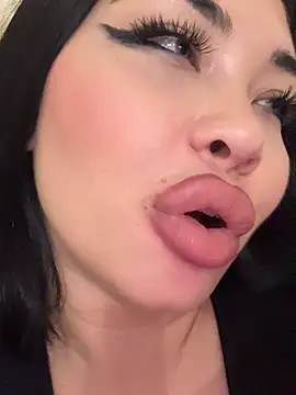 LaaadyDaaamn - suck a dildo
