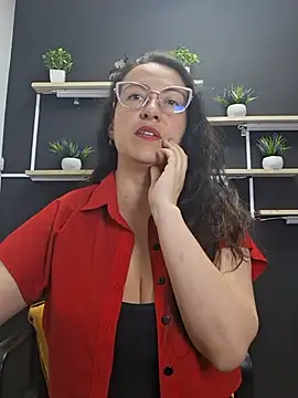 Lauryn_Jones - SHOW MY TITS