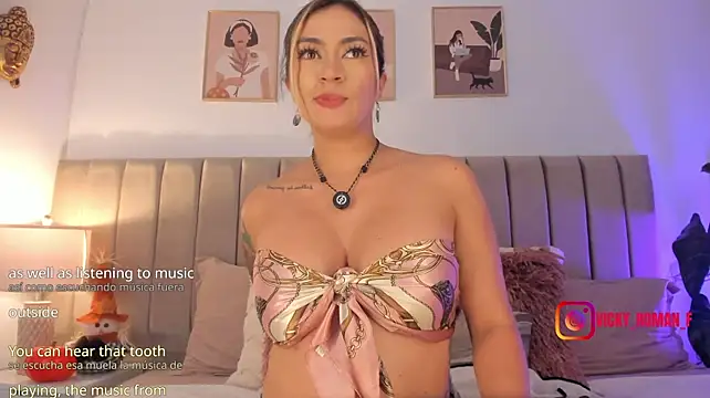 Victoria_romanox - Play with my tits 😏😈😎