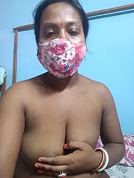 LovelyDarling1997 - Showing pussy