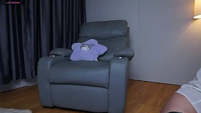 Laybunny1 - suck finger wet