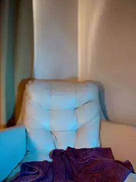 CurlyMilf_Vannexxxa - Domi in ass + 4 min or 10 in pussy