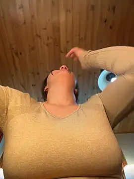 Ahricuttee - 3 FINGERS IN MY PUSSY