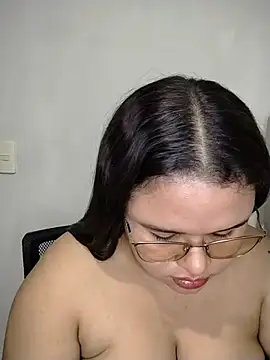 Megan_Pallmer - Show off your breasts + play with them