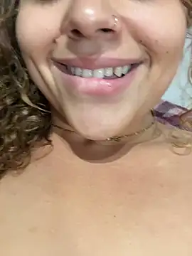 Chloe_Leaozinho - Lush no cuzinho + controle