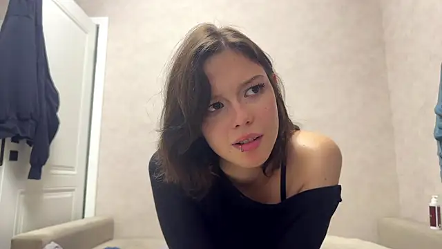 DuoSilk - Noel lick my pussy