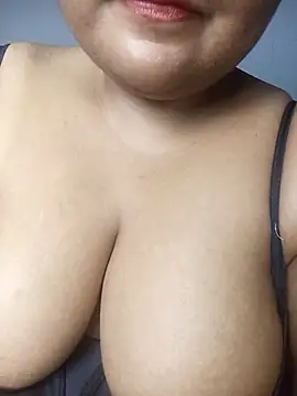 Whitechubby07 - Full body apply oil and nude sexy dance