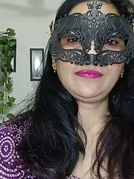 BhabhiPooja69 - body oil shows