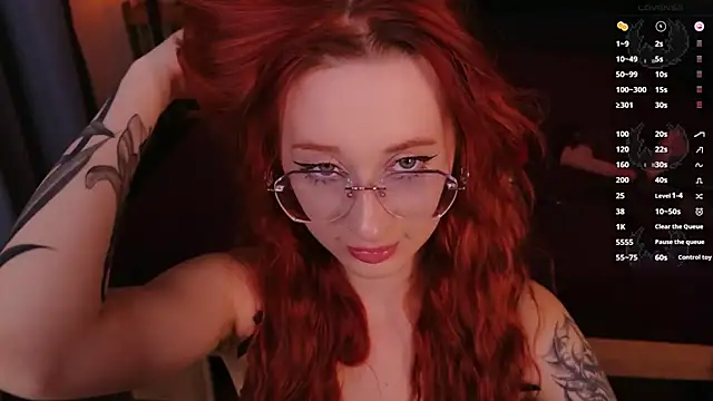 WICKEDEMBER - show tits + tease nipple