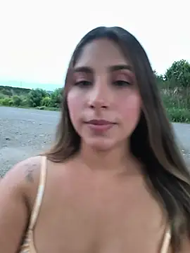 Catalina_ramos - Flash my titts in road