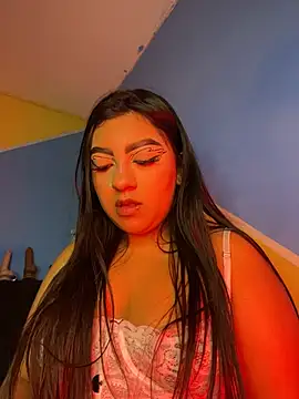 Laulin_TayyyX - Show tits🍒✨