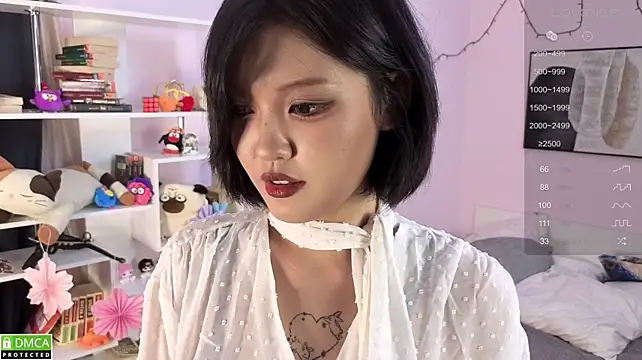 JaniceRobinson - Lick fingers sloooowly + eye contact