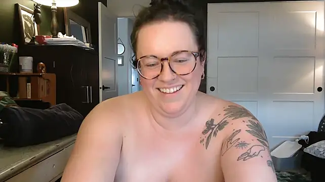 Queenmelusine - Suck & Rub Nipples Together for 3 mins