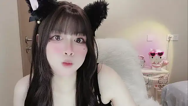 -zhuzhu-999- - 虽然我出身寒门，可是也顶不住这么热呀🥵🥵🥵