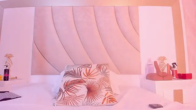 EbonyJoyce - Boobs massage