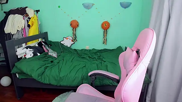 SabrinaRayX - show tongue🍒