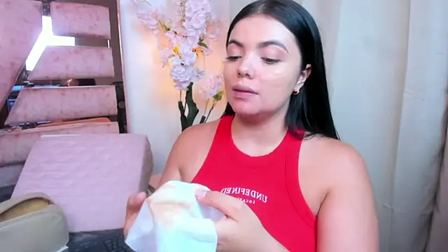 Ariadna_bianchi - Cream in my boobs